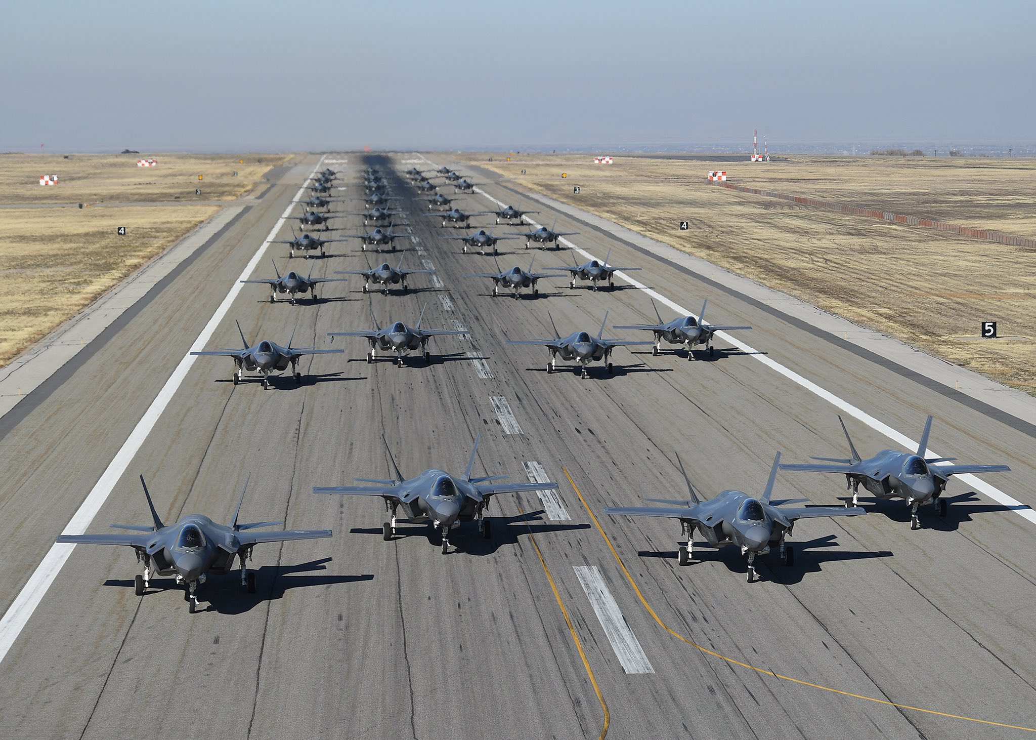 F-35 Lightning II@Xbh@104@ 	YouTube>7{ ->摜>45 