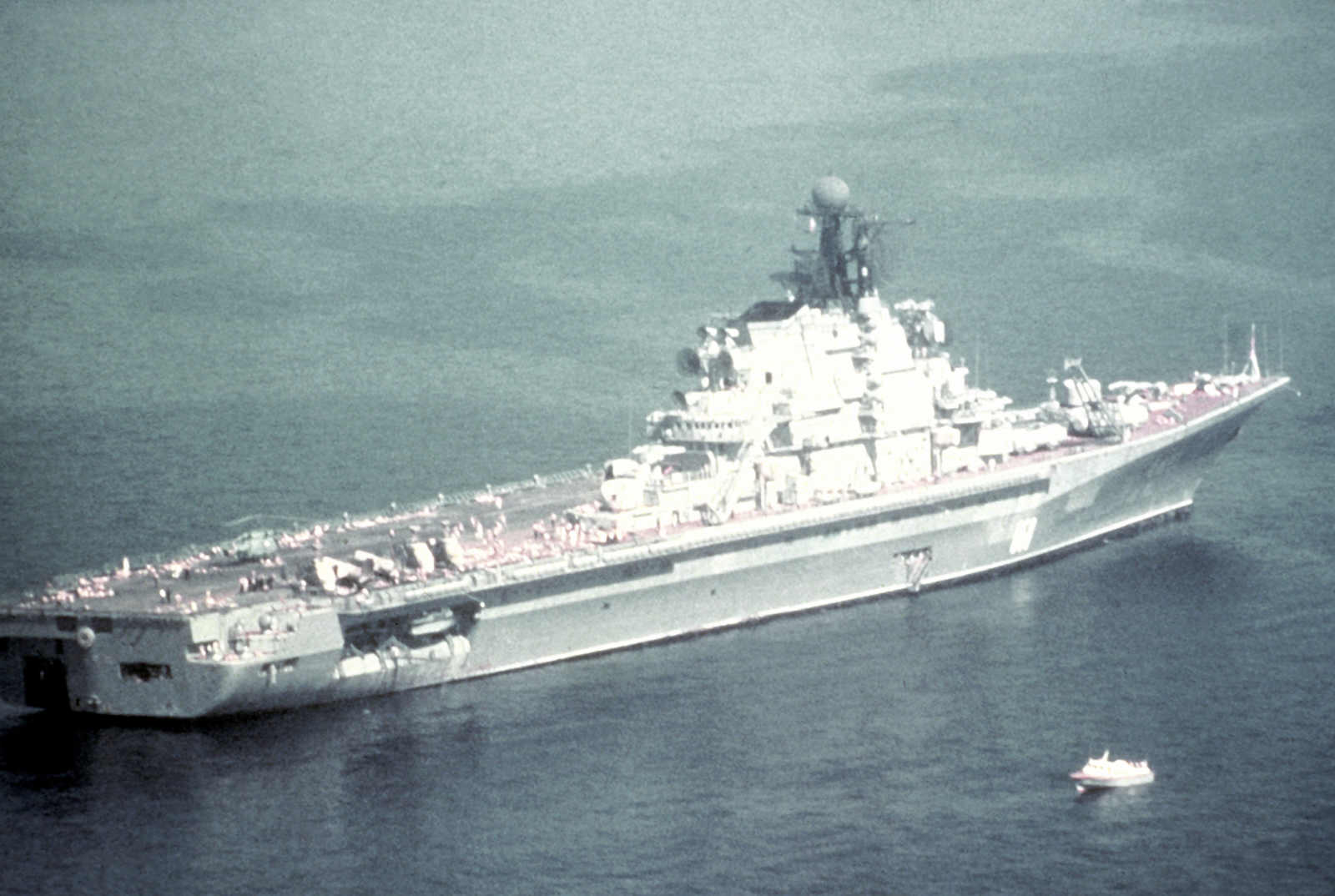 %20820501-A%20port%20quarter%20view%20of%20the%20Soviet%20guided%20missile%20VSTOL%20aircraft%20carrier%20KIEV%20.jpg
