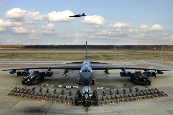 B-52     ϰ ȿ Ÿ ݱ.