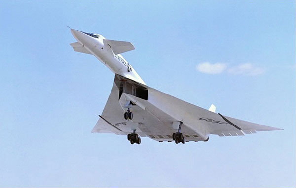 MiG-25 ź Ų XB-70 ݱ<br>̱  ȹ Ͽ   Ͽ MiG-25  ޴ ̷ϸ Ͽ.