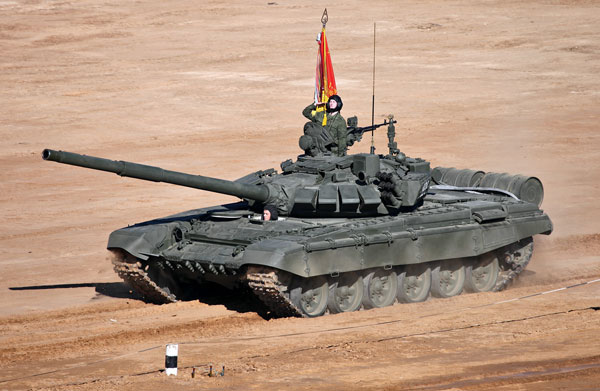 翡 翭  þ  Ҽ T-72B <ó: (cc) Vitaly V. Kuzmin>