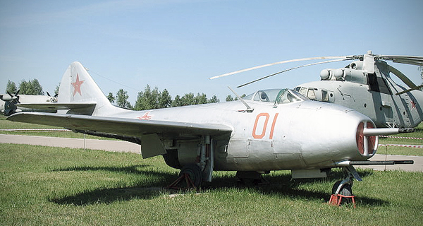 ҷ  Ʈ  MiG-9 <ó : wikipedia> 
