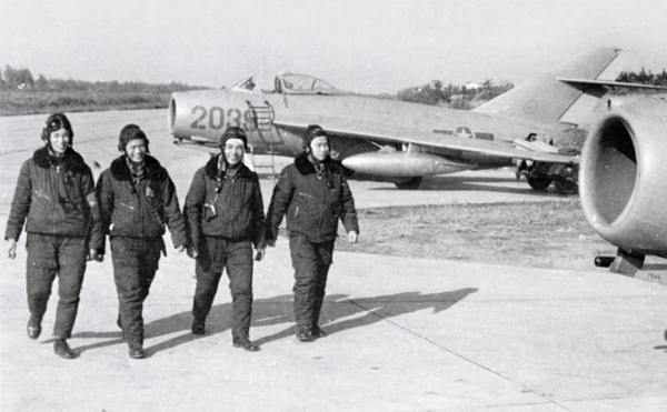 ϺƮ  MiG-17  <ó : Wikimedia>