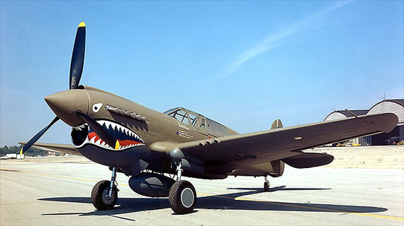 2 ʱ װ(USAAF) ַ  P-40.