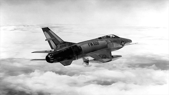  ߿  ܿ  RF-100A Ϻ Ǿµ  ü  뱹 븸 ̾. 븸  4븦 ߴ. <ó: ̰> 
