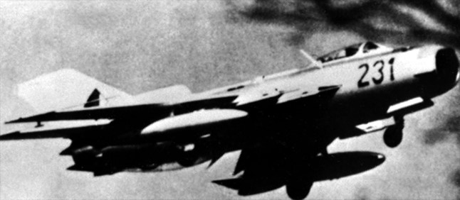  Ҽ MiG-19 <ó: Wikimedia Commons> 