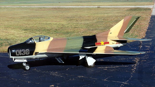  ڹ   MiG-19. <ó: Wikimedia Commons> 