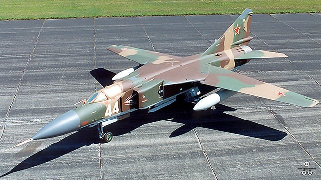   ڹ ֱ忡   MiG-23MLD. 