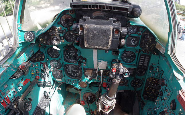 ũ̳ Ű ڹ   MiG-23 . Ƴα    ̹  ǳ. <ó (cc) Akpch at wikimedia.org> 
