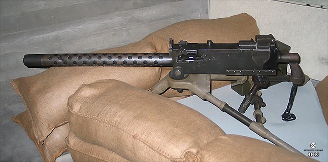 ⿡  ð  ̿Ͽ Ը  ̴µ  M1919.  迡  ̱   äϿ. <ó (cc) Bukvoed at Wikimedia.org> 