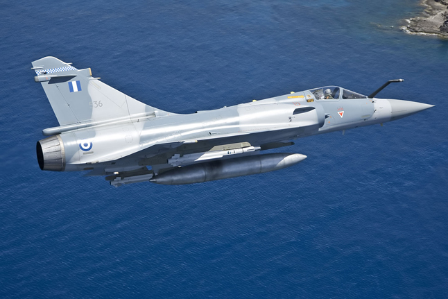 1996 ׸  ̶ 2000  Ű  F-16  1븦 ߽״. <ó:׸ >