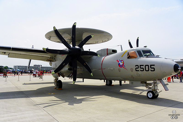 븸  Ҽ E-2K <ó: (cc)  at wikimedia.org>