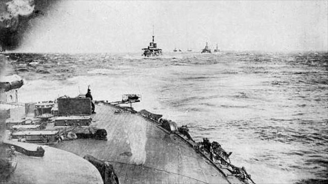 쓰시마 결전장으로 출동하는 일본 제국 함대 