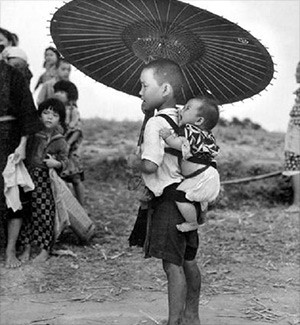 오키나와의 피난민 어린이들 