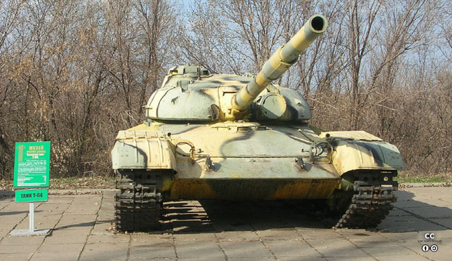 鿡 ٶ  T-64. 125mm  Ȱ λ̴. <ó (cc) Alexander Chebanenko>
