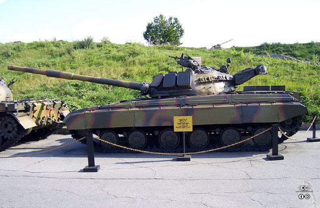  ̻  ߻  ֵ ۵ 447ȹ(Object 447)  .    T-64B Ѵ. <ó (cc) Gutsul at Wikimedia.org>