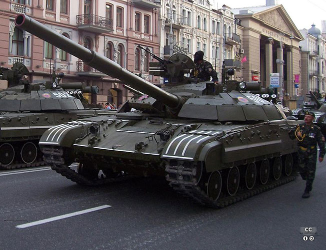 ũ̳    T-64BM. ֱ ũ̳ ٽ ϴ뿡     Ȱ  ˷. <ó (cc) Tavrian at Wikimedia.org>