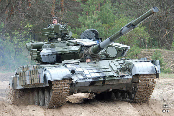 ⵿  ũ̳ Ҽ T-64BV. 2014 ְȭ 50밡 Ǿ. <ó (cc) ֬і єӬڬ>