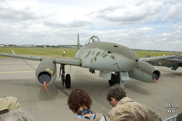 2006    Me 262 ǰ.  αⰡ   ǰ ũٺ ݵ   ȴ.