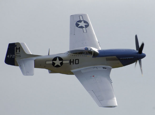 352  Ҽ Ȱ P-51D. ĳ αٿ ׷   λ̴.