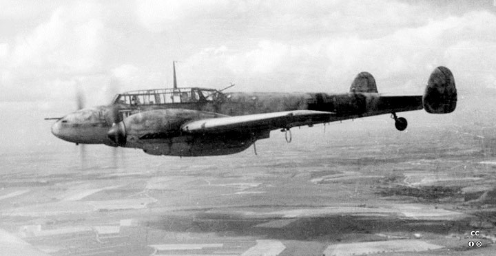  Ÿ  Bf 110. ݱ ȣ ӹ   븦 ޾   밡  ߴ. <ó: (cc)Bundesarchiv at Wikimedia.org>
