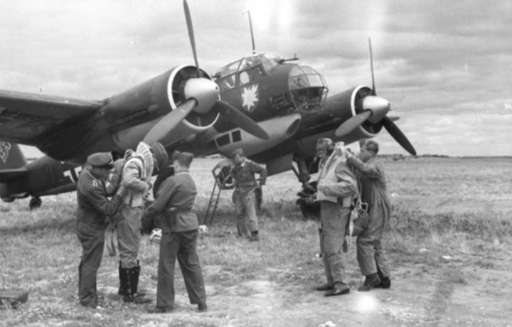    غ ϴ Ju 88 ¹ ̵    