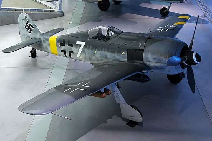 Fw 190 2   Ȱ    ٸ ַ ⿴.

<ó: Kogo at Wikimedia.org>