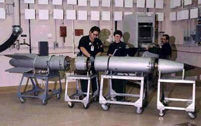 B61 핵폭탄은 1967년부터 실전배치 되었다. <미 국방부>