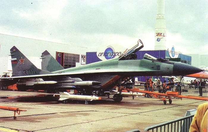 1993 ĸ   MiG-29M. MiG-33ε Ҹ  ̷ ߴ. <ó: Public Domain>