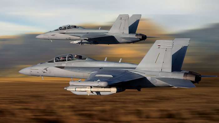  ر װ ߽ F/A-18E/F  ȣ(Super Hornet)() EA-18G ׶﷯(Growler)() <ó: >