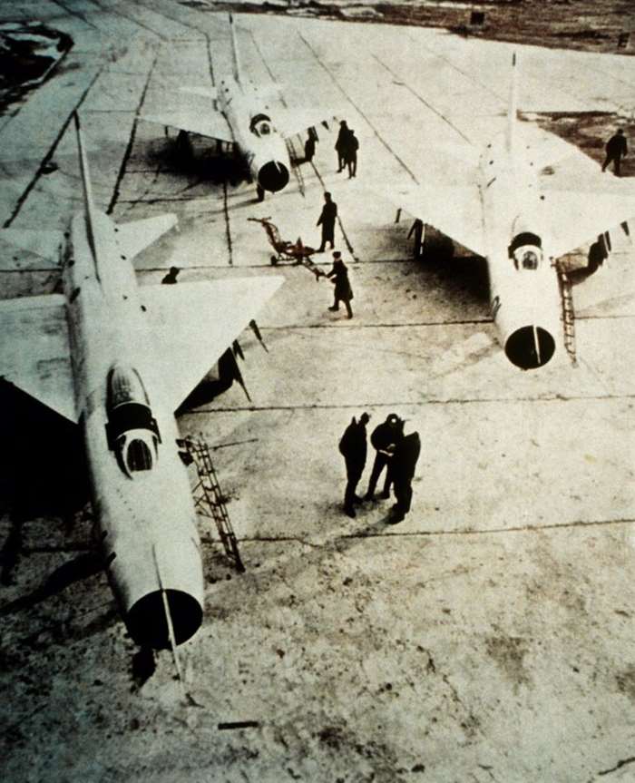 1960 ҷ ݱ⿴ Su-9.  ݰ ۰ ܵ  ĥ   ȿ   . <ó: Public Domain>