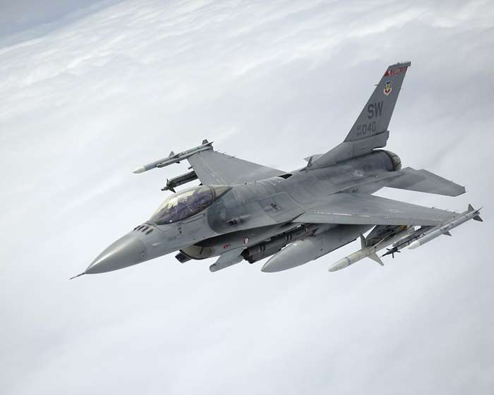 미 공군은 F-16 전투기도 2048년까지 운용할 계획이다. <출처: 미 공군>