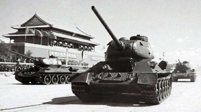 소련의 대조국 전쟁과 북한 남침의 주력 T-34 전차 <출처: 중화인민공화국 공식사진>