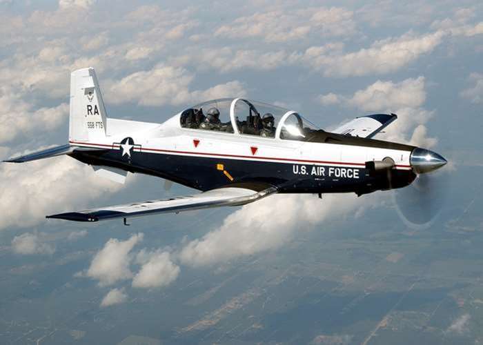   ر  ⺻Ʒñ T-6 ػ II. <ó : U.S. Air Force photo by Master Sgt. David Richards>