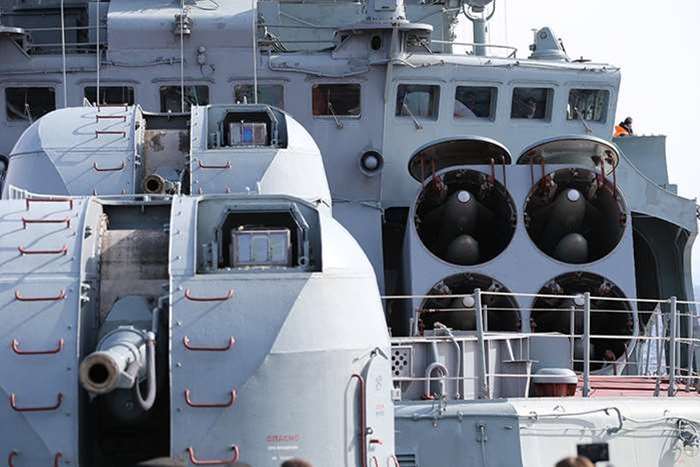 우달로이급 구축함의 주요 대잠무장인 SS-N-14 대잠 미사일 발사기를 개방한 모습 <출처 : Mil.ru at wikimedia.org>