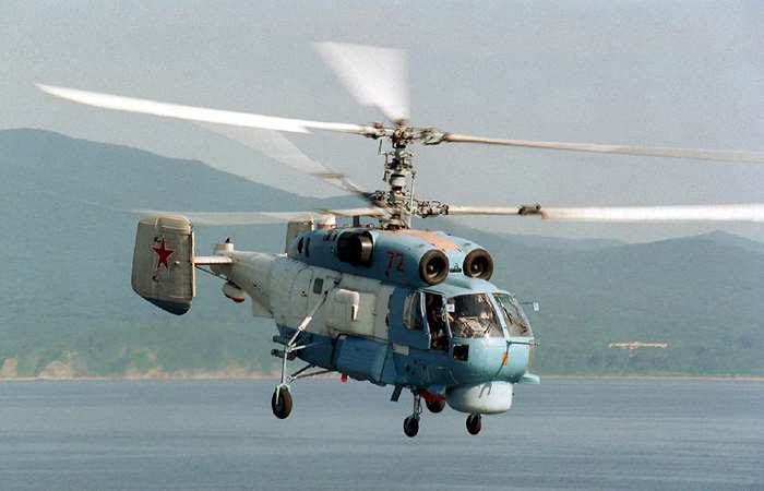 카모프(Kamov) Ka-27 대잠헬기는 기체의 크기에 비해 강력한 쌍발 엔진을 탑재하고 있어 해상에서 안정된 비행이 가능한 장점이 있다. <출처 : 미 해군>
