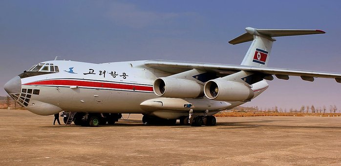   IL-76 ۱ <ó: calflier001 / Wikimedia>