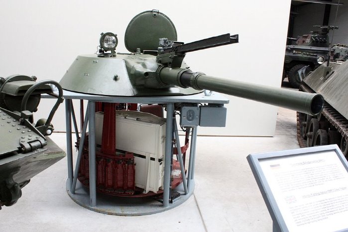   λ̾ 73mm 2A28 ׷ Ȱ. Ȯ پ  ƴϾ ϸ   ߴ. < ó: (cc) Banznerfahrer at Wikimedia.org >