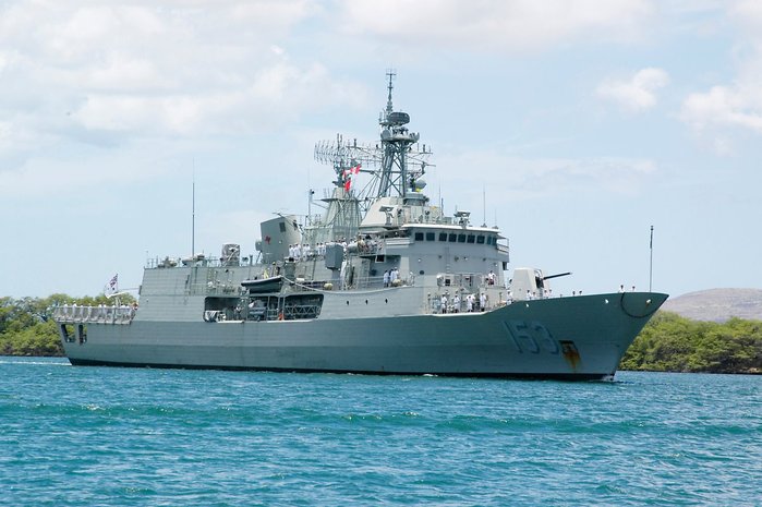 ȣ ر ۱ 4 ƩƮ(FFH-153 HMAS Stuart). 2006 (RIMPAC) ػ⵿Ʒ  ָ ϰ ִ  <ó :  ر>