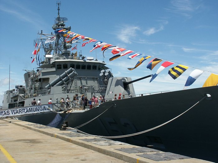 εο  ȣ ر ۱ 3 Ͷ󹮰(FFH-152 HMAS Warramunga). ɰ ǽϱ  ̴. MEKO 200 ȣμ İ̶   ִ 5ġ  Ǭ Դ ̻ λ̴. <ó : Nachoman-au at wikimedia.org>