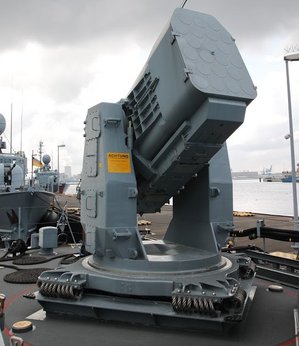 게파르트급 미사일 고속정에 탑재되어 있는 RIM-116 RAM 21연장 발사기 <출처 : yetdark at wikimedia.org>
