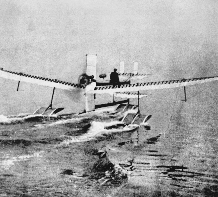 앙리 파브르가 개발한 최초의 수상기 <출처 : 프랑스 해군>