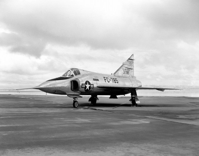 ̾  F-102 Ÿ  ݱ <ó : Public Domain>