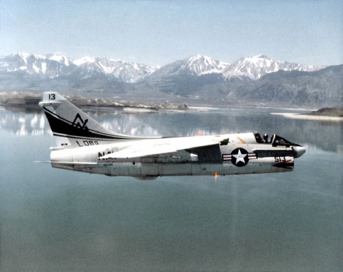A-7B < ó :  ر >