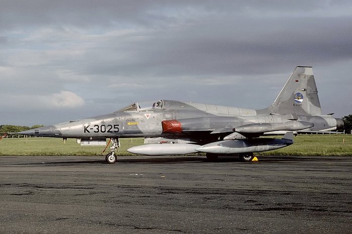 ״  NF-5A  <ó : Mike Freer at wikimedia.org>