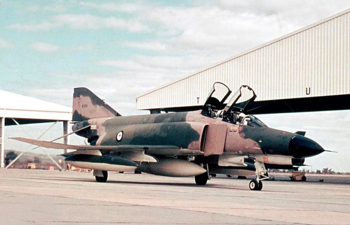 ڹ  ȣְ Ҽ F-4E  <ó: Kurt Finger / Wikimedia>