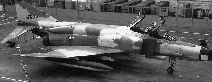 F-4X ũ  <ó: Public Domain>