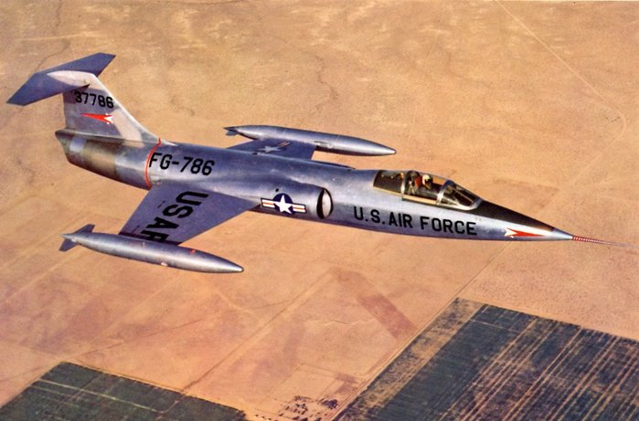 F-104 Ÿ <ó:  >