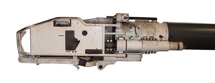 AMX-30  F1 105mm  <ó: (cc) Rama at wikimedia.org>