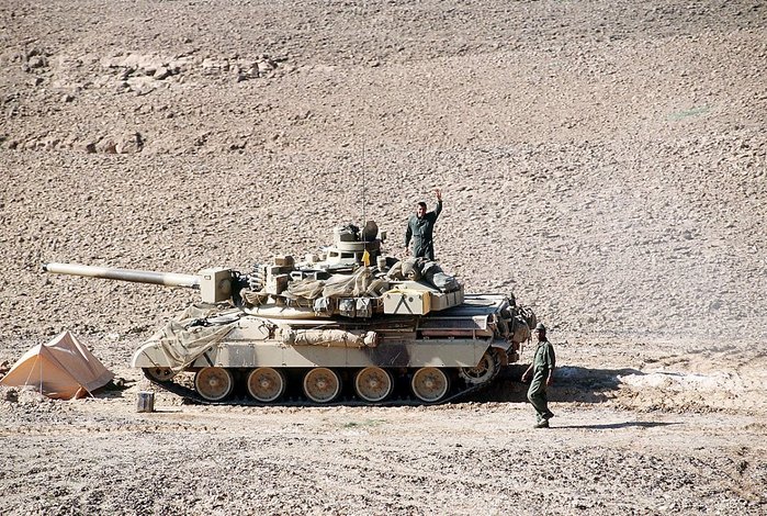 1991     Ҽ AMX-30B2  <ó: (cc) STAFF SGT. DEAN WAGNER at Wikimedia.org>